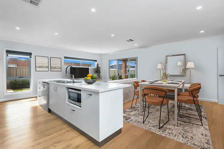 Fifth view of Homely house listing, 8 Voullaire Drive, Red Cliffs VIC 3496