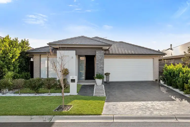 7 Myer Way, Oran Park NSW 2570