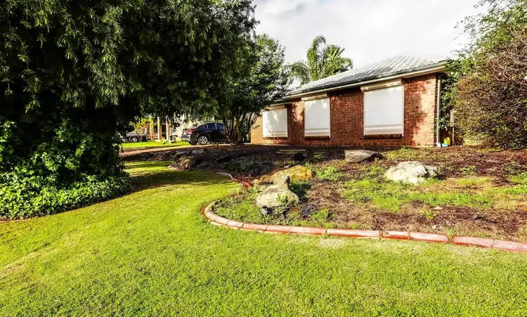 2 Banksia Crescent, Craigmore SA 5114