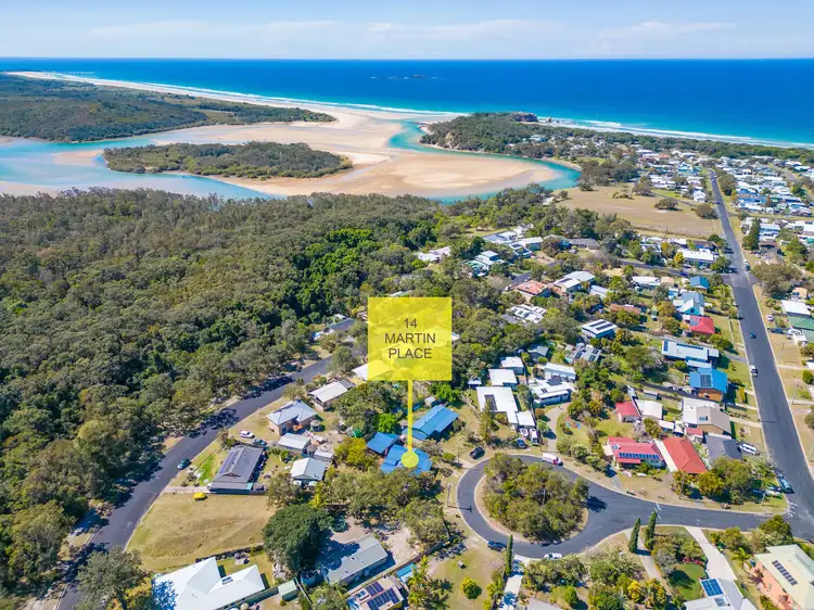 14 Martin Place, Red Rock NSW 2456