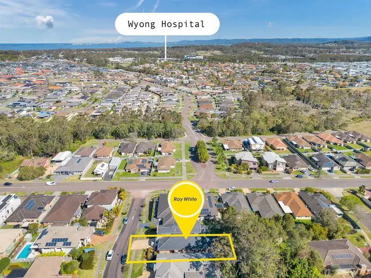 Second view of Homely villa listing, 2/4 Stan Johnson Drive, Hamlyn Terrace NSW 2259