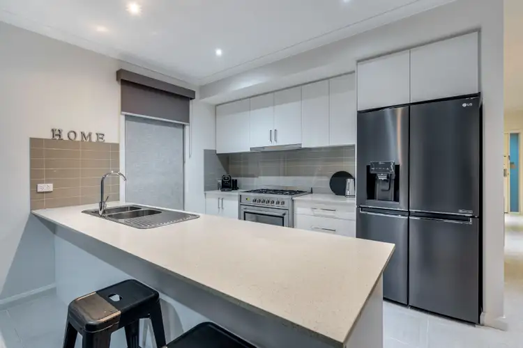 Second view of Homely house listing, 16 Montpellier Crescent, Craigieburn VIC 3064