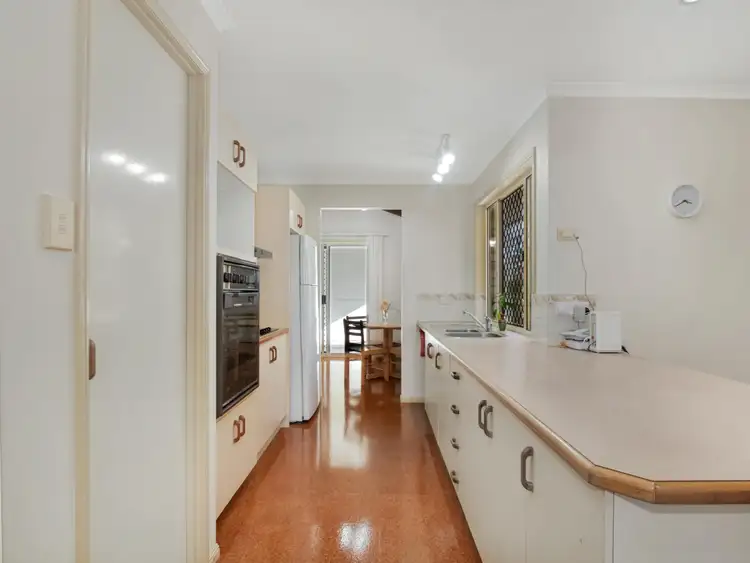 Seventh view of Homely house listing, 4 Berna Court, Point Vernon QLD 4655