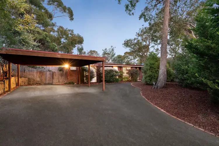 6 Dale Avenue, Eltham North VIC 3095
