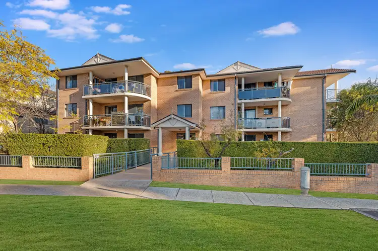 4/37 Sir Joseph Banks Street, Bankstown NSW 2200