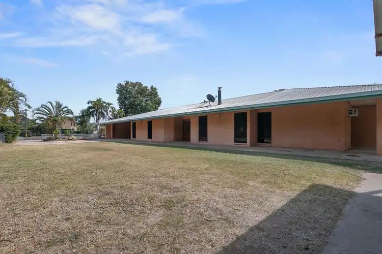 8 Roseanne Road, Emerald QLD 4720