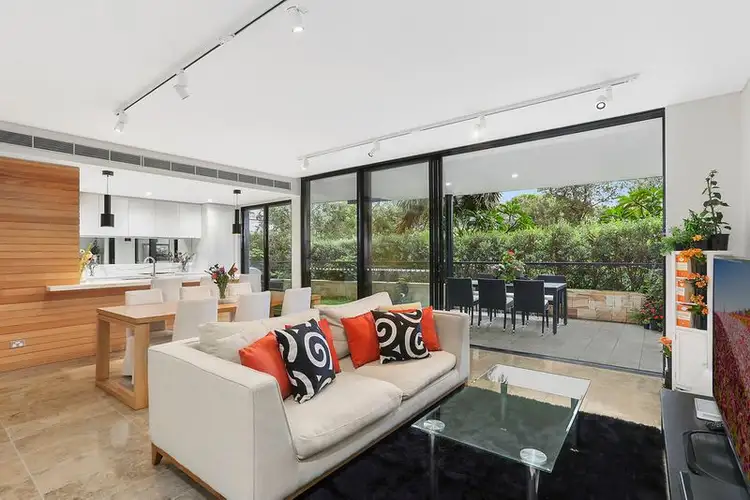Main view of Homely apartment listing, 2/3 Donnellan Circuit, Clovelly NSW 2031