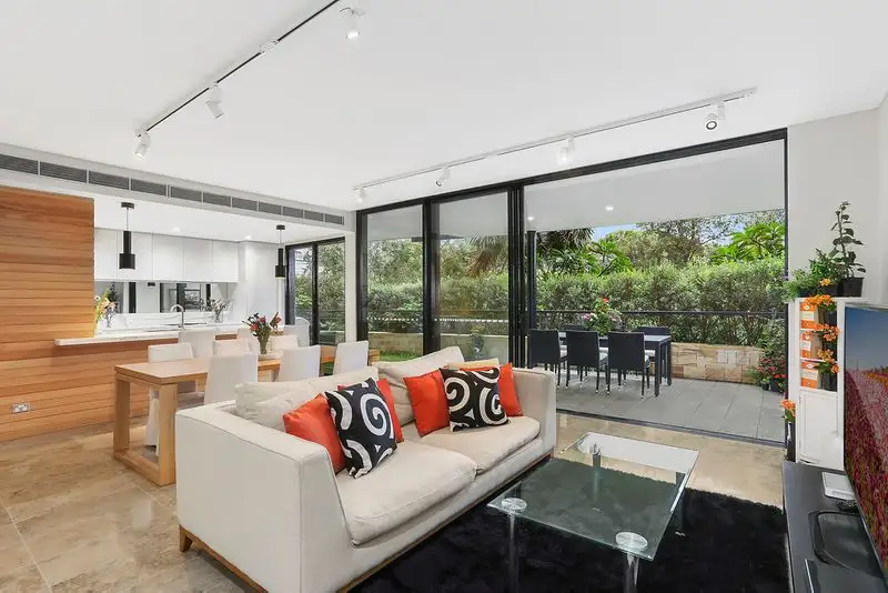 Main view of Homely apartment listing, 2/3 Donnellan Circuit, Clovelly NSW 2031