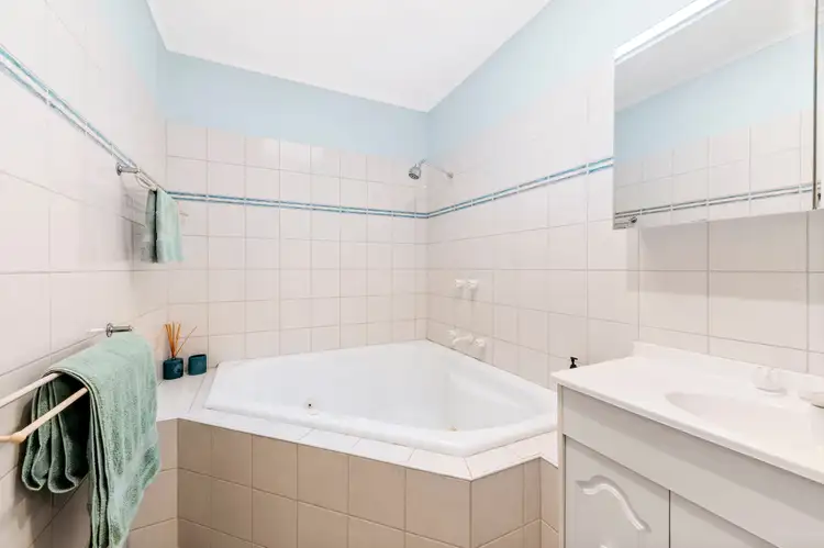 Sixth view of Homely house listing, 18 Sheppard Drive, Scoresby VIC 3179