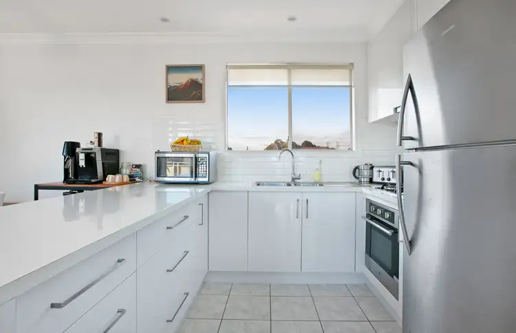 Fifth view of Homely apartment listing, 8 Elinda Place, Reservoir VIC 3073