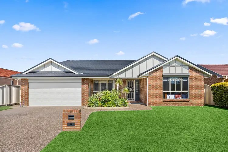 5 Spoonbill Place, Albion Park Rail NSW 2527