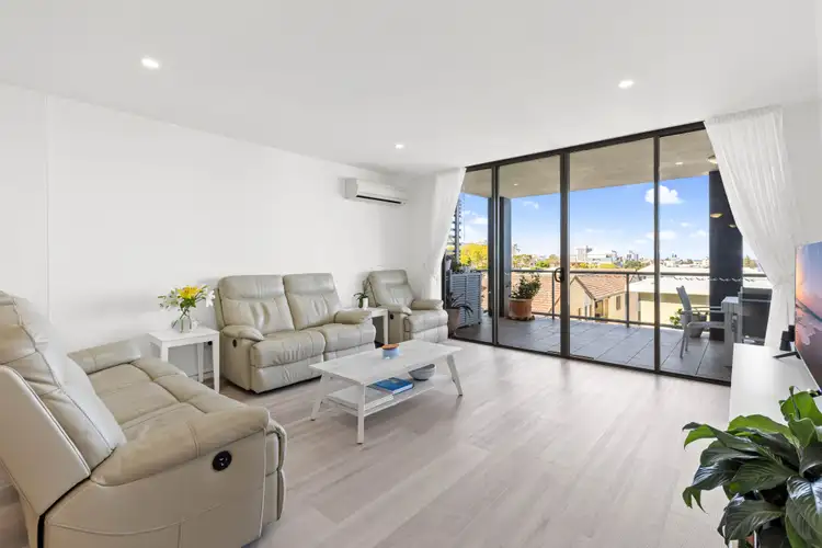 Fifth view of Homely unit listing, Unit 11/7 Canberra Terrace, Kings Beach QLD 4551