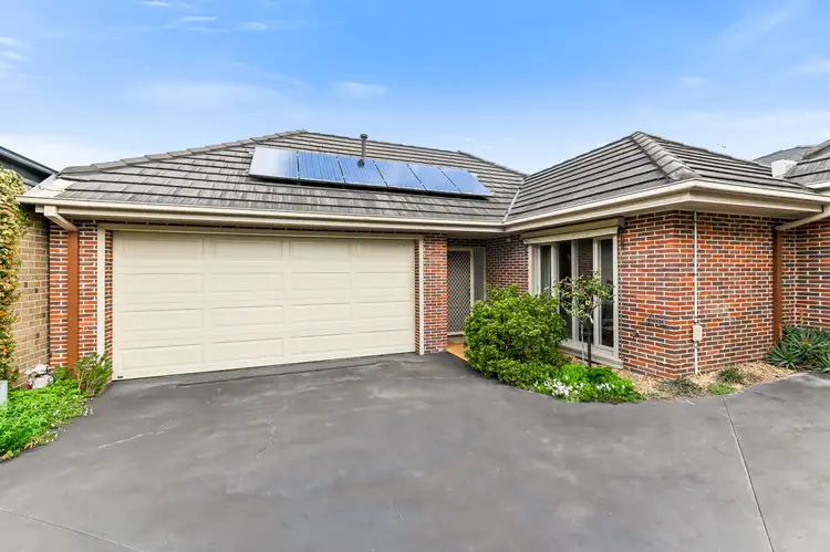 Main view of Homely unit listing, 2/20 Irving Street, Mount Waverley VIC 3149