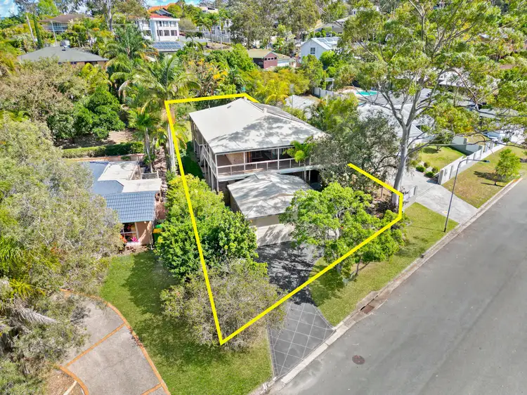 20 Evans Drive, Benowa QLD 4217