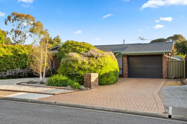2 Delta Crescent, Aberfoyle Park SA 5159