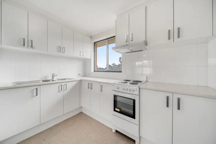3 Waddell Place