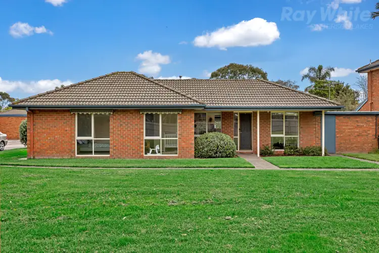 15 Parkside Boulevard, Carrum VIC 3197