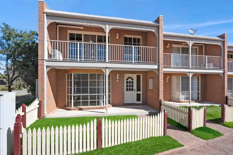 4/2 Selwyn Street, Lara VIC 3212