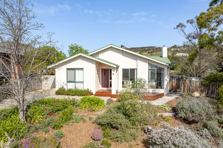 6 Carlogie Place, Darley VIC 3340