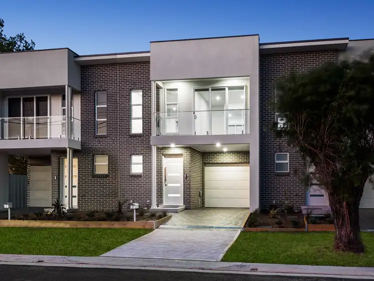 2/10 Harris Street, Ingleburn NSW 2565