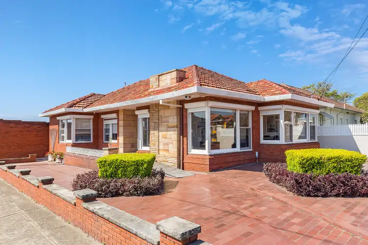 7 Larkhall Avenue, Earlwood NSW 2206