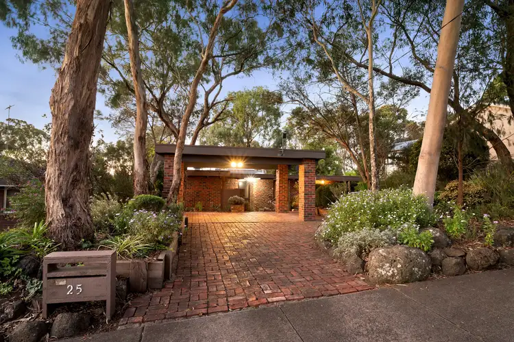 25 Ridge Road, Greensborough VIC 3088