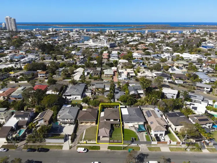 9 Clifton Street, Biggera Waters QLD 4216