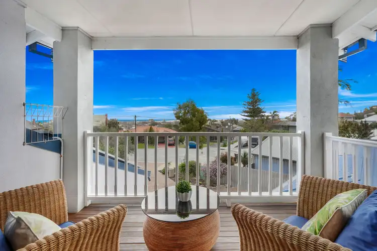 Third view of Homely house listing, 6 Woonona Place, Kallaroo WA 6025