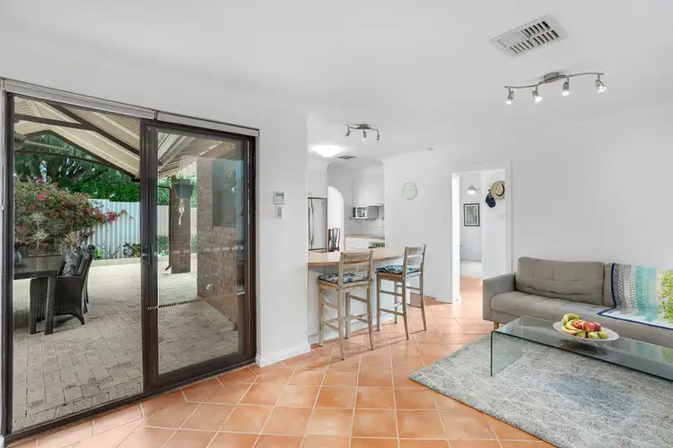 Sixth view of Homely house listing, 6 Woonona Place, Kallaroo WA 6025