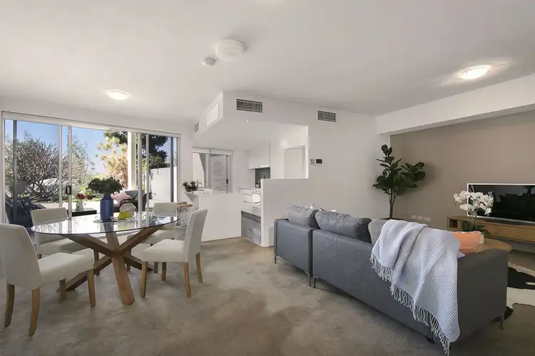 Second view of Homely apartment listing, 3/8 Dunmore Terrace, Auchenflower QLD 4066