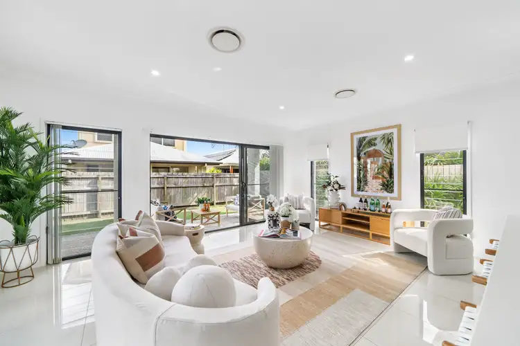 31 North Quay Circuit, Hope Island QLD 4212