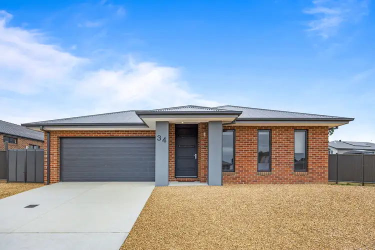 34 Hains Close, Beaufort VIC 3373