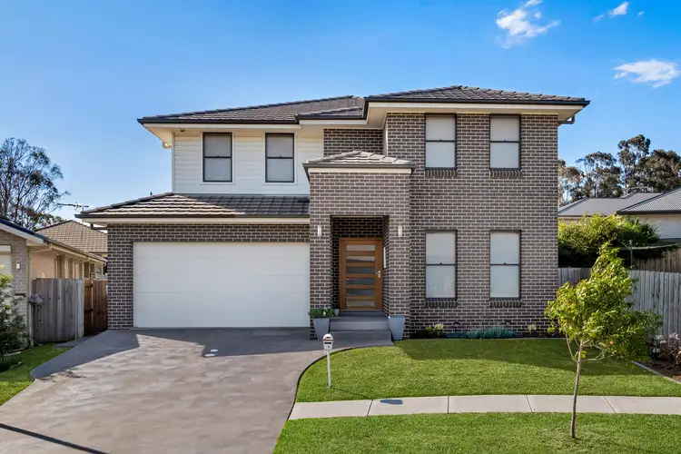 19 Lorimer Crescent, Elderslie NSW 2570