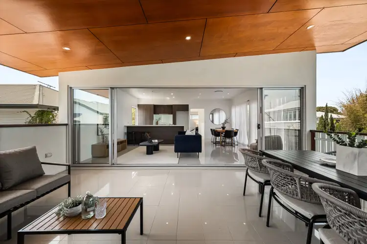 Third view of Homely townhouse listing, 2/297 Hawthorne Road, Hawthorne QLD 4171