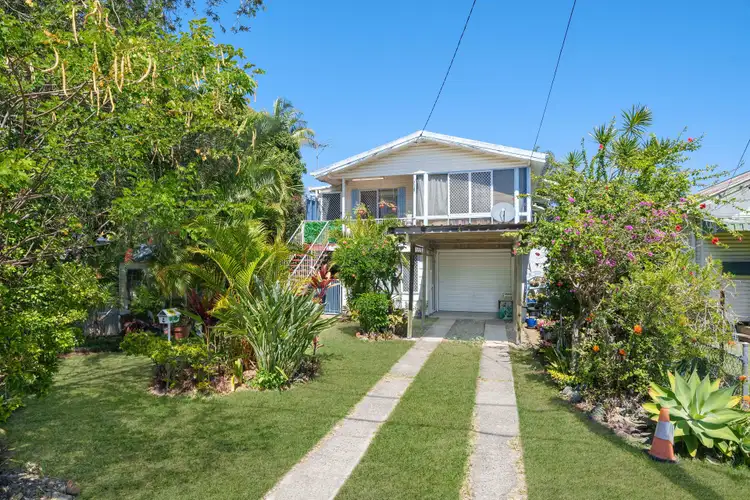 4 Inglis Street, Woody Point QLD 4019