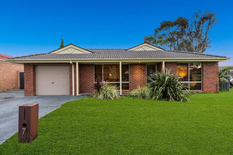 7 Grand Arch Way, Berwick VIC 3806