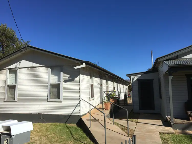 3A/15 Young Street, Forbes NSW 2871