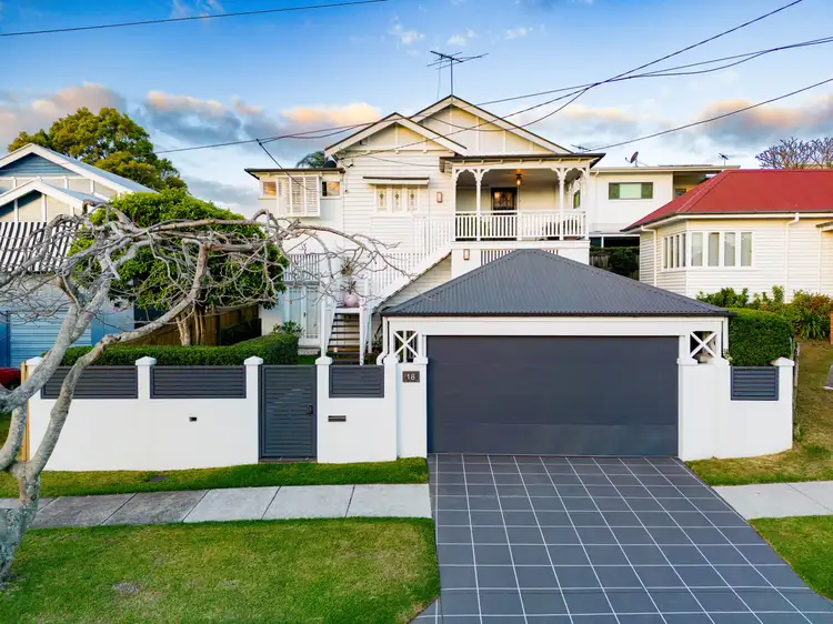 18 Brae Street, Coorparoo QLD 4151