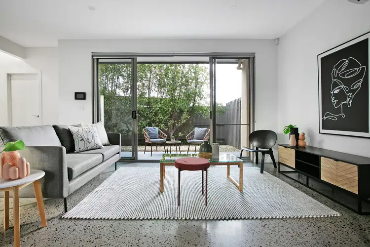 Main view of Homely townhouse listing, 2/24 Lucille Avenue, Reservoir VIC 3073