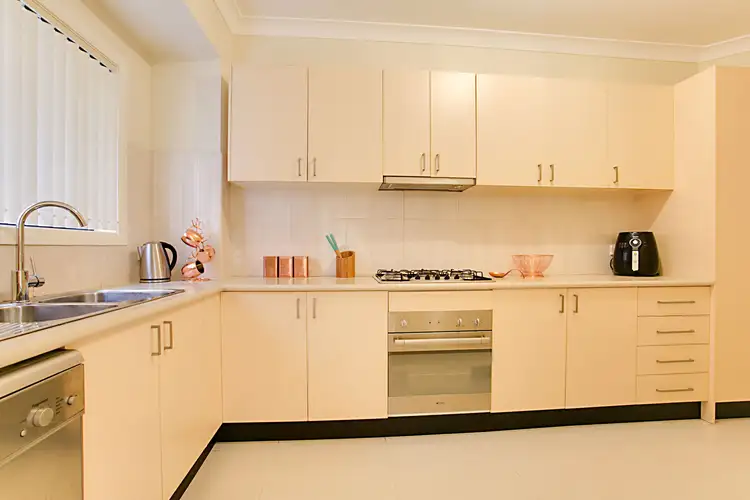 Sixth view of Homely house listing, 6 Pontville Close, West Hoxton NSW 2171