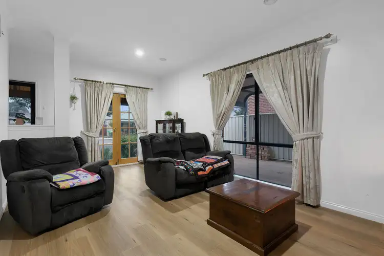 Fifth view of Homely house listing, 8 Spring Circuit, Pakenham VIC 3810