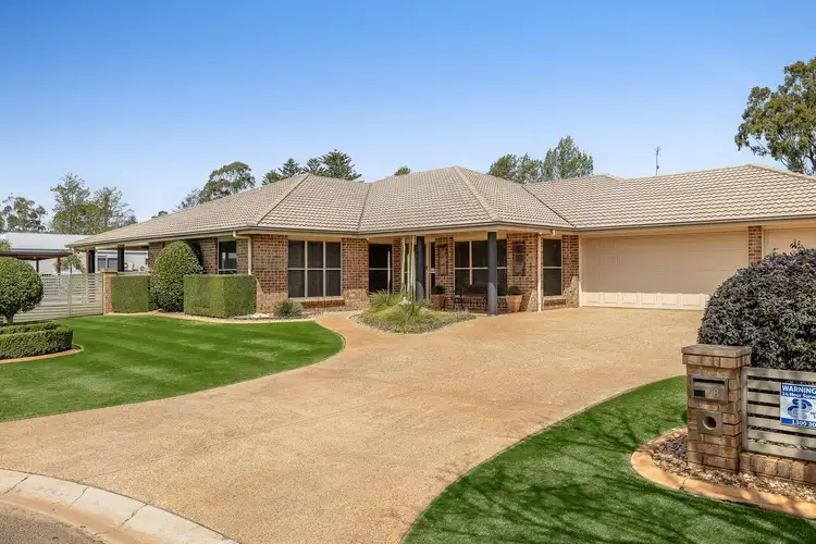 8 Paringa Close, Middle Ridge QLD 4350