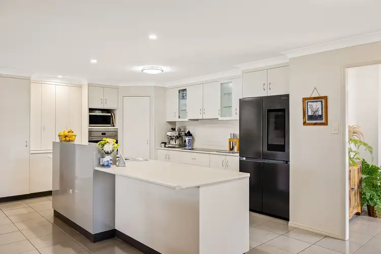 Sixth view of Homely house listing, 8 Paringa Close, Middle Ridge QLD 4350