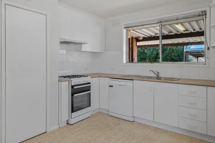 Sixth view of Homely house listing, 4 Orchid Court, Lalor VIC 3075