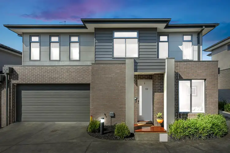 10/118 Kennington Park Drive, Endeavour Hills VIC 3802