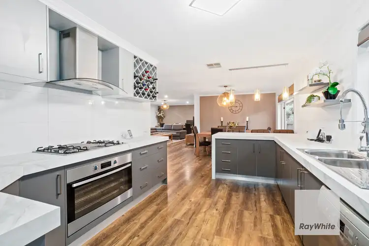 Sixth view of Homely house listing, 2 Alawa Court, Keilor Downs VIC 3038