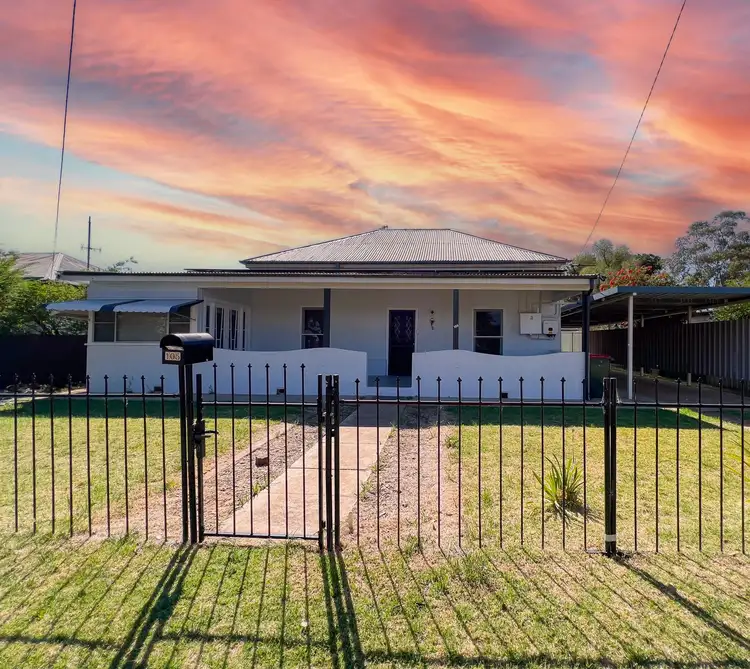 105 Boori Street, Peak Hill NSW 2869