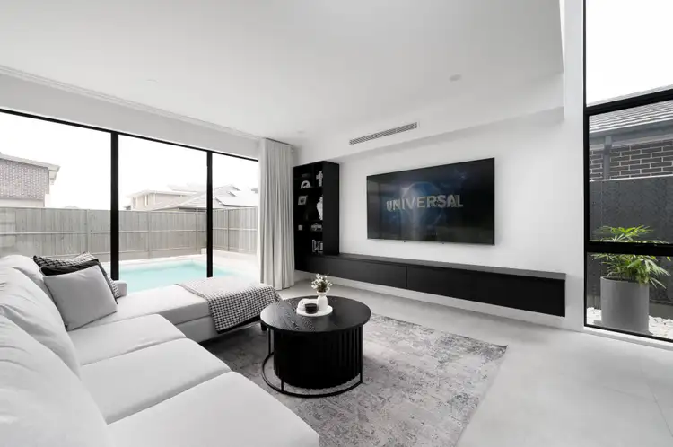 Fifth view of Homely house listing, 19 Ashwell Way, Gledswood Hills NSW 2557