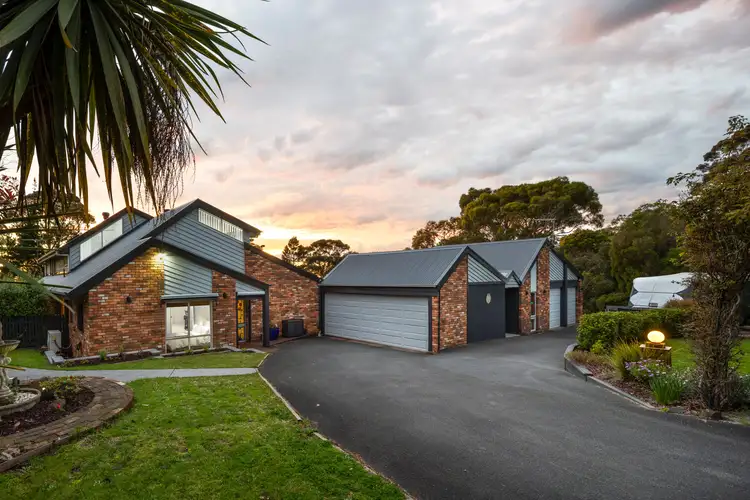 2 Merilyn Way, Frankston South VIC 3199