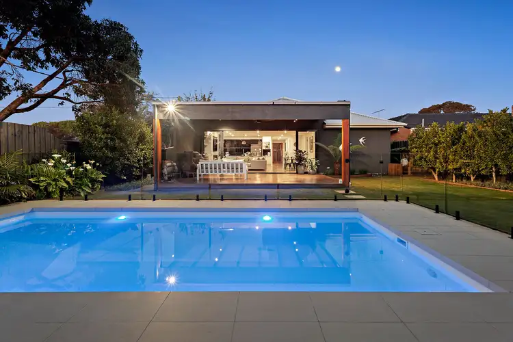 22 Kangaroo Road, Chelsea VIC 3196
